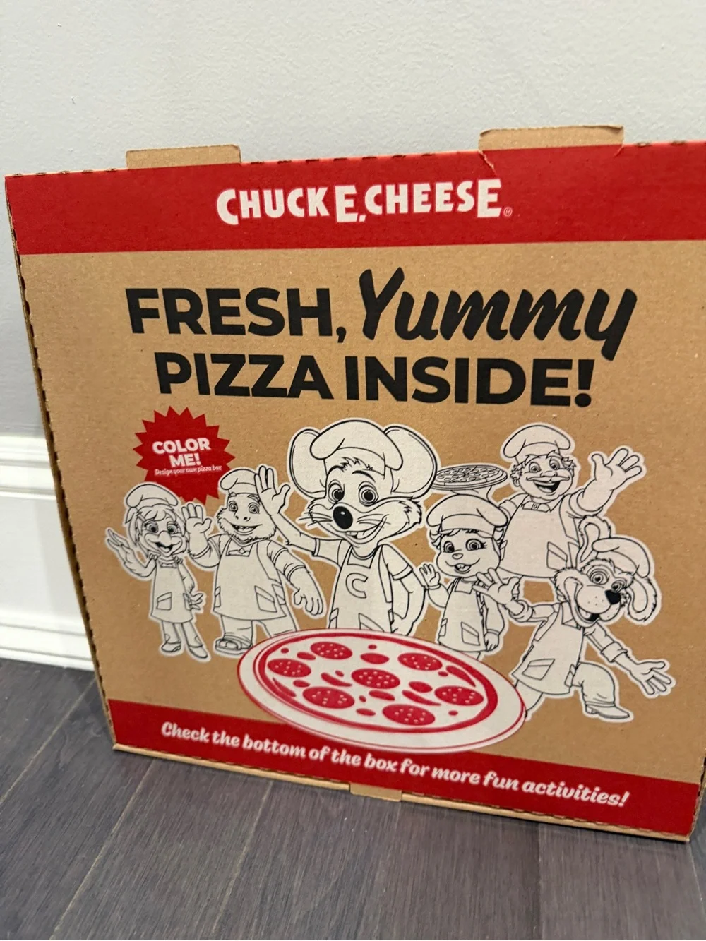 NWOT Chuck E. Cheese Kids' Pizza Box – Red & Brown Kraft Design with Games